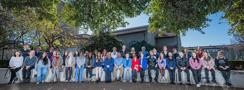 2022 菠菜网lol正规平台RF Central Office Group Photo